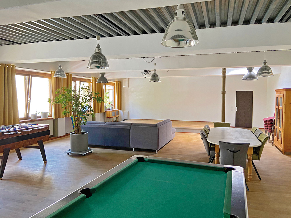 Billard- und Tischkicker-Raum