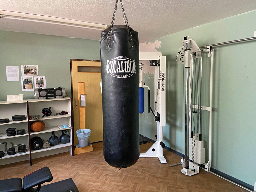 Krafttraining im Sportraum